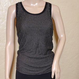 Cute Fitted B/W Striped Knit Tank (S)